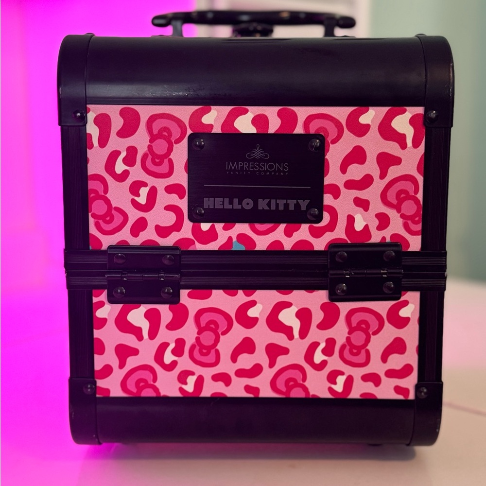 Hello Kitty Makeup /cosmetic Case